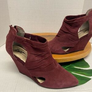 Cranberry SEYChElles Wedge Ankle Boots